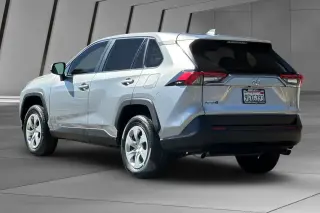Toyota RAV4 2023 AWD LE 4dr SUV