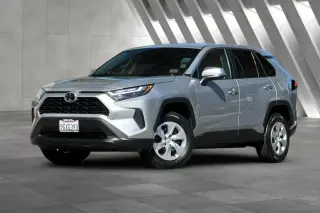 Toyota RAV4 2023 AWD LE 4dr SUV