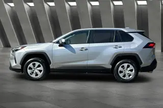 Toyota RAV4 2023 AWD LE 4dr SUV