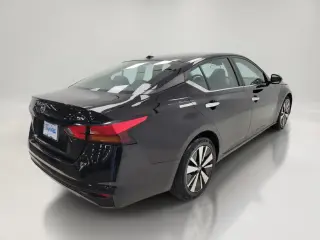 Nissan Altima 2021 2.5 SV 4dr Sedán