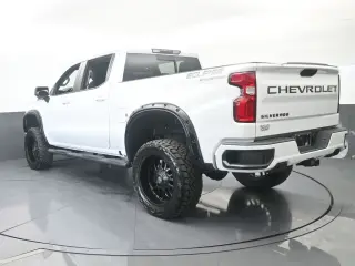 Chevrolet Silverado 1500 2022 4x4 RST 4dr Crew Cab 5.8 ft. SB