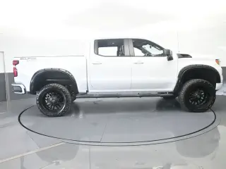 Chevrolet Silverado 1500 2022 4x4 RST 4dr Crew Cab 5.8 ft. SB