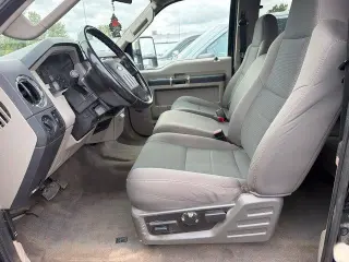 Ford F-250 Super Duty 2010 4x4 XLT 4dr SuperCab con cabina de 6.8 ft. Pickup