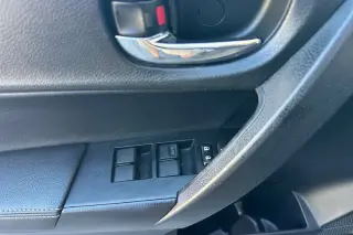 Toyota Corolla 2017 SE 4dr Sedán CVT