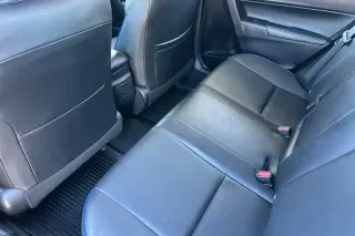 Toyota Corolla 2017 SE 4dr Sedán CVT