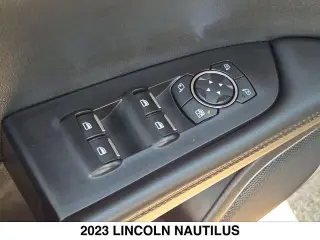Lincoln Nautilus 2023 estándar 4dr SUV
