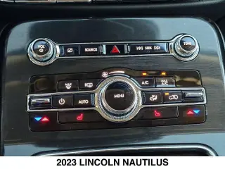 Lincoln Nautilus 2023 estándar 4dr SUV