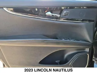 Lincoln Nautilus 2023 estándar 4dr SUV