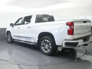 Chevrolet Silverado 1500 2023 4x2 High Country 4dr Crew Cab 5.8 ft. SB