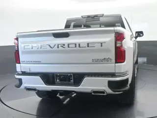 Chevrolet Silverado 1500 2023 4x2 High Country 4dr Crew Cab 5.8 ft. SB