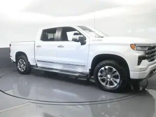 Chevrolet Silverado 1500 2023 4x2 High Country 4dr Crew Cab 5.8 ft. SB