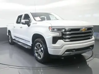 Chevrolet Silverado 1500 2023 4x2 High Country 4dr Crew Cab 5.8 ft. SB