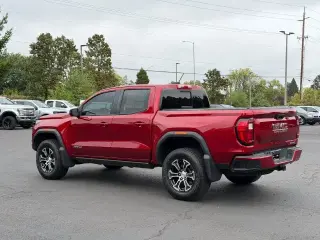 GMC Canyon 2023 4x4 AT4 4dr Crew Cab 5 ft. SB