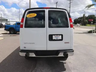 GMC Savana 2025 2500 3dr Cargo Van