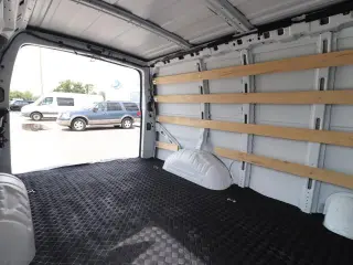 GMC Savana 2025 2500 3dr Cargo Van