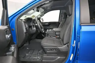 Chevrolet Silverado 1500 2024 4x2 Custom 4 puertas Cabina Crew 5.8 pies SB