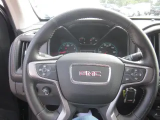 GMC Canyon 2021 4x4 AT4 4dr Crew Cab 5 ft. SB (Tela)