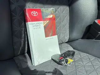 2025 Toyota Highlander Hybrid