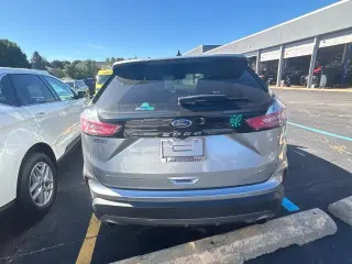 Ford Edge 2022 AWD Titanium 4dr Crossover