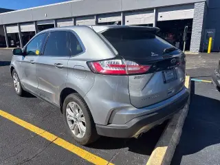 Ford Edge 2022 AWD Titanium 4dr Crossover