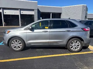 Ford Edge 2022 AWD Titanium 4dr Crossover