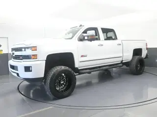 Chevrolet Silverado 2500HD 2018 4x4 LTZ 4dr Crew Cab SB