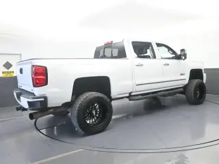 Chevrolet Silverado 2500HD 2018 4x4 LTZ 4dr Crew Cab SB