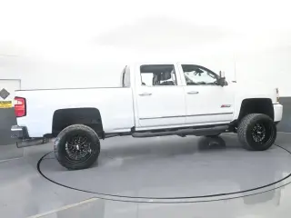 Chevrolet Silverado 2500HD 2018 4x4 LTZ 4dr Crew Cab SB