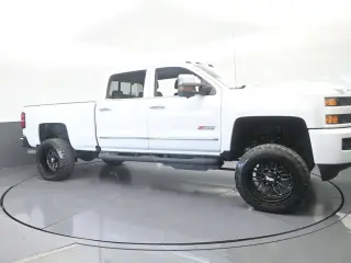 Chevrolet Silverado 2500HD 2018 4x4 LTZ 4dr Crew Cab SB