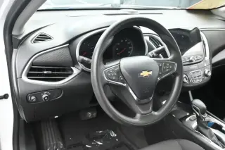 Chevrolet Malibu 2024 LT Sedán de 4 puertas w/1LT