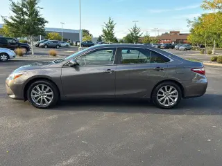 2017 Toyota Camry Hybrid