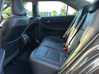 2017 Toyota Camry Hybrid