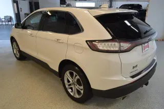 Ford Edge 2017 AWD Titanium 4dr Crossover