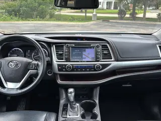 2016 Toyota Highlander