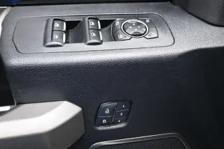 Ford F-150 2017 4x4 Raptor 4dr SuperCrew 5.5 ft. SB