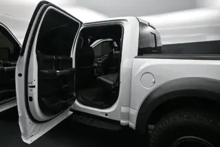 Ford F-150 2017 4x4 Raptor 4dr SuperCrew 5.5 ft. SB