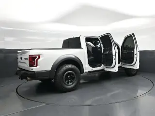 Ford F-150 2017 4x4 Raptor 4dr SuperCrew 5.5 ft. SB