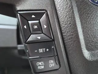 Ford F-150 2013 4x4 XLT 4dr SuperCrew Styleside 5.5 ft. SB