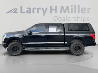 Ford F-150 Lightning 2022 4x4 Lariat 4dr SuperCrew 5.5 ft. SB