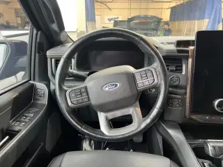 Ford F-150 Lightning 2022 4x4 Lariat 4dr SuperCrew 5.5 ft. SB