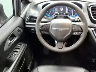 Chrysler Pacifica 2023 Touring L 4dr Mini-Van
