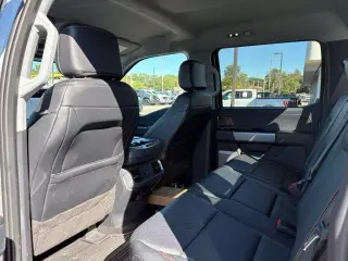 Ford F-150 2022 4x4 Lariat 4dr SuperCrew 6.5 ft. SB