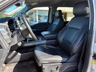Ford F-150 2022 4x4 Lariat 4dr SuperCrew 6.5 ft. SB