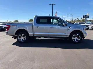 Ford F-150 2022 4x4 Lariat 4dr SuperCrew 6.5 ft. SB