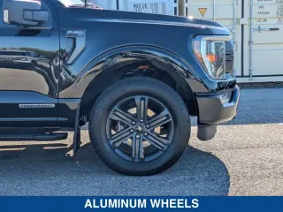 Ford F-150 2023 4x4 XLT 4dr SuperCrew con cabina de 5.5 m.