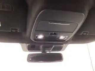 Ford F-150 2022 4x4 Lariat 4dr SuperCrew con puertas abiertas 6.5 ft.
