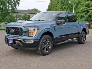 Ford F-150 2023 4x4 XLT 4dr SuperCrew con plataforma 5.5 ft. SB