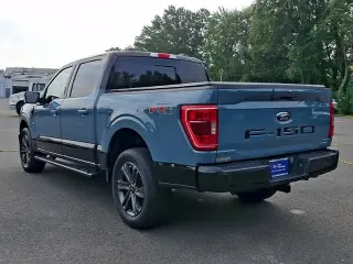 Ford F-150 2023 4x4 XLT 4dr SuperCrew con plataforma 5.5 ft. SB