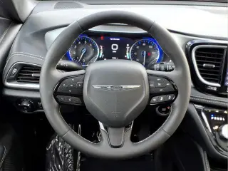Chrysler Pacifica 2025 Limited 4dr Minivan