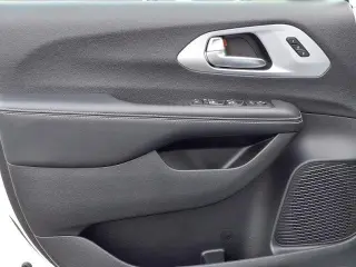 Chrysler Pacifica 2025 Limited 4dr Minivan